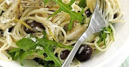 Паста з артишоками, оливками і лимонною ноткою