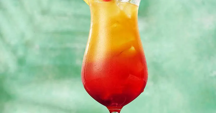 Тропічний коктейль «Bahama Mama»