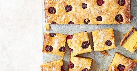Квадратики з ожини у стилі Bakewell
