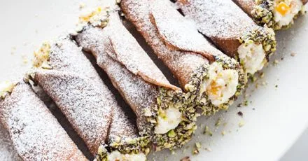 Каннолі