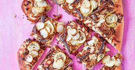 Карамелізований фенхель, картопля та лимонний pissaladière