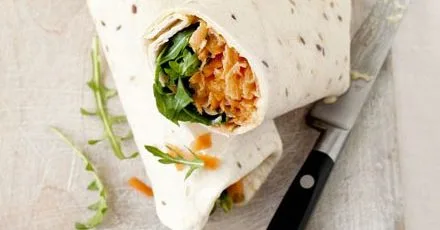 Морквяні ролли з хумусом