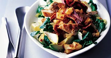 Салат з чилі‑куркою та беконом