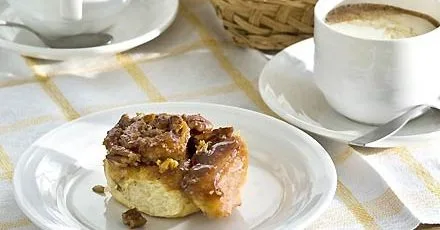 Корицеві булочки з пеканом