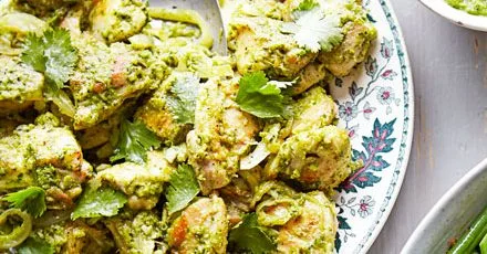 Курка з кінзою, рисом та пряними овочами
