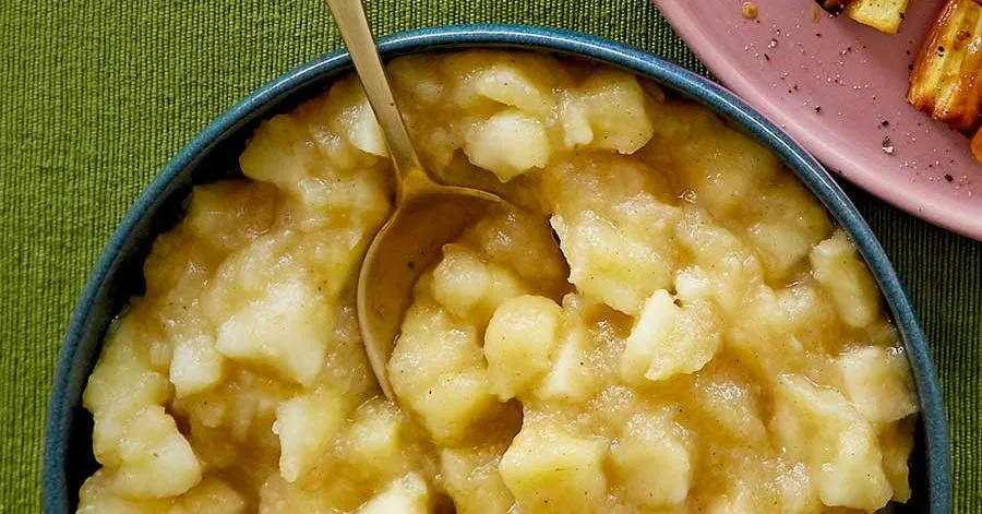 Корнішський пряний яблучний компот