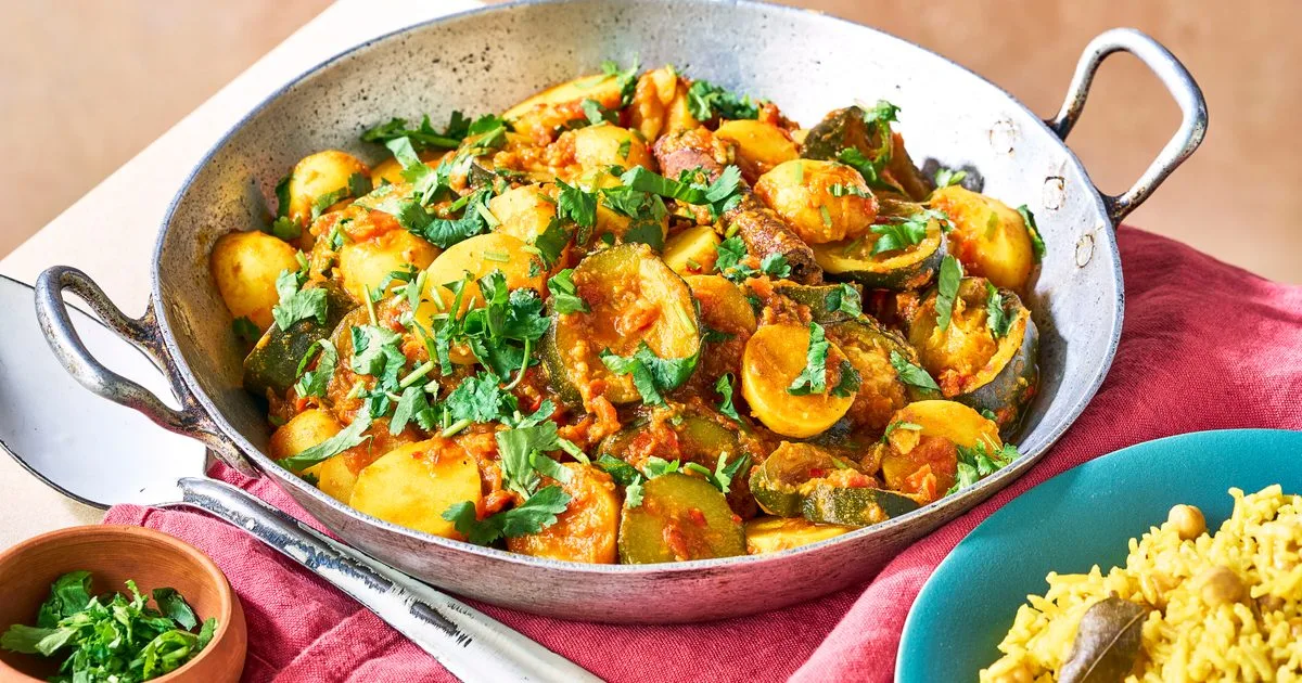 Карі з кабачками та лимонним рисом