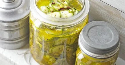Хрусткі мариновані кабачки