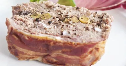 Терина з качки та свинини з журавлиною та фісташками