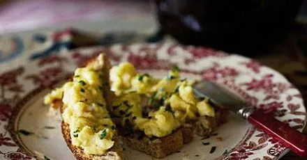 Скрэмбл яєчний з Gentleman’s Relish