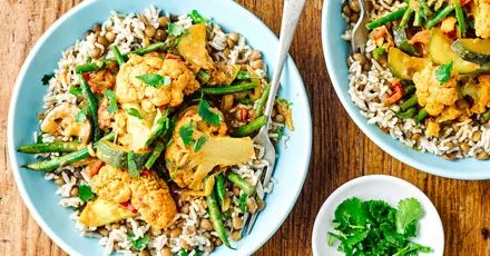 Goan-style vegetable curry with kitchari