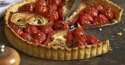 Goat's cheese & red pepper tart