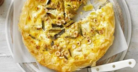 Goat’s cheese, spring onion & hazelnut tart