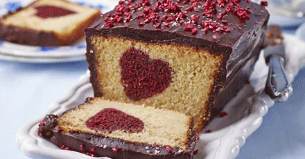 Торт‑серце у вигляді хлібця