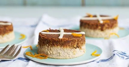 Hot cross bun cheesecakes