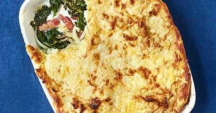 Картопляний запіск з беконом, грушами та капустою