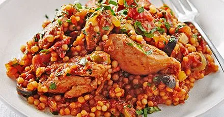 Курячий рагу з лимоном та великим кускусом