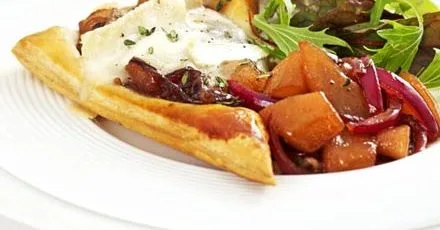 Melting goat’s cheese & chutney tarts