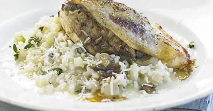 Курка, фарширована грибами, з ризотто з лимонним чебрецем