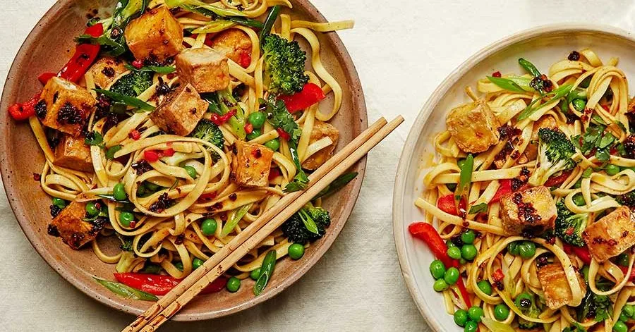 Noodles with crispy tofu