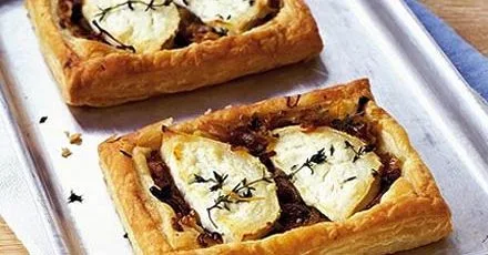 Onion & goat's cheese tarts