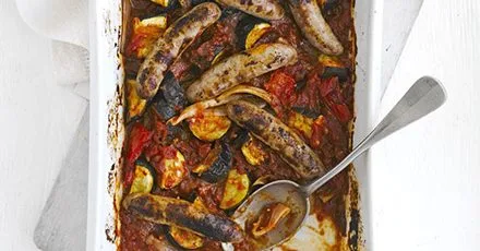 Рататуй у духовці з ковбасками