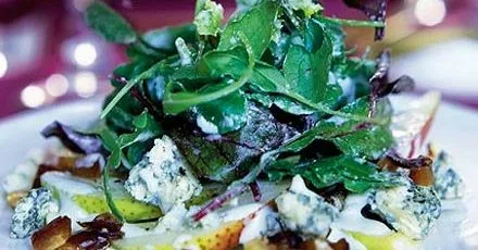Pear, date & walnut salad with creamy stilton dressing
