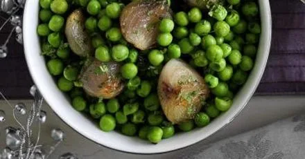 Peas and shallots