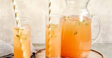Pink gin iced tea
