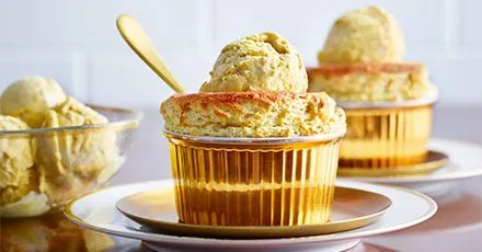Фісташковий суфле з фісташковим морозивом