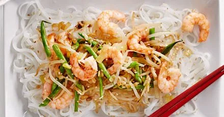 Prawn & rice noodle stir-fry