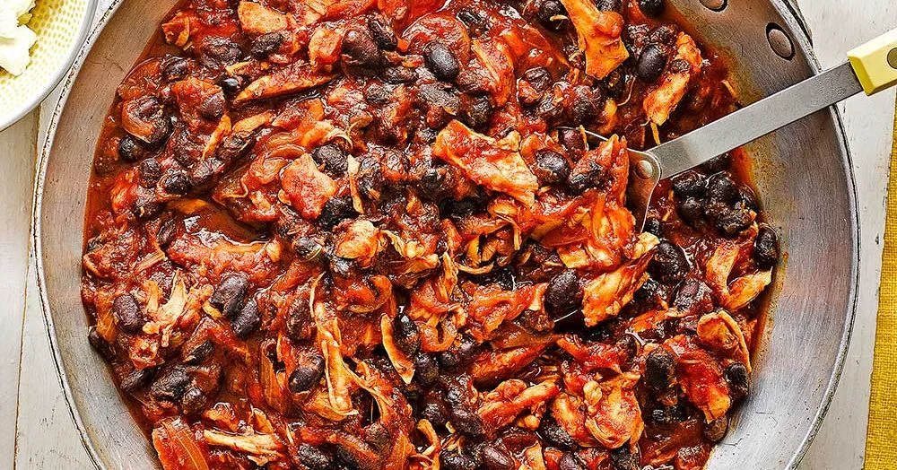 Pulled chicken & black bean chilli