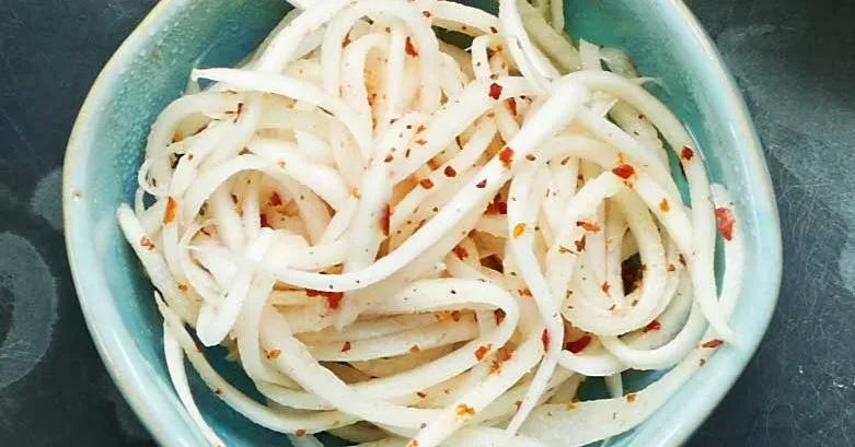 Швидке гостре мариноване редиска