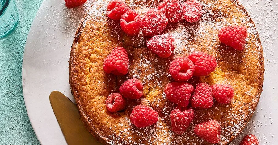 Raspberry cake