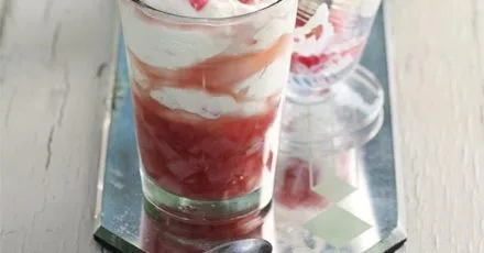Rhubarb & ginger syllabub