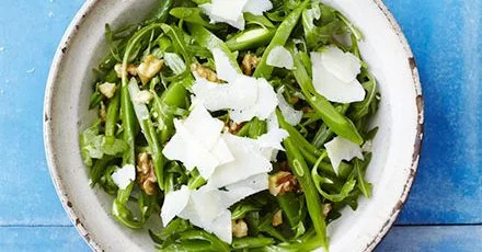Runner beans with rocket & Parmesan