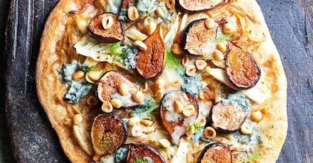 Rye pizza with figs, fennel, gorgonzola & hazelnuts