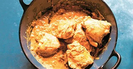 Курка карі з шафраном