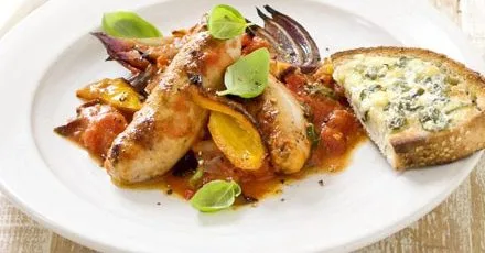 Sausage casserole with garlic toasts