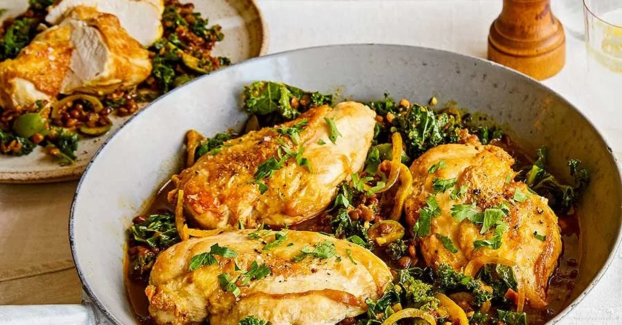 Сочевиця з куркою, оливками та лимоном