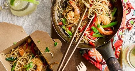 Singapore noodles with prawns