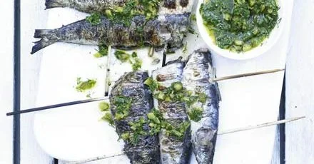 Skewered sardines with tartare dressing