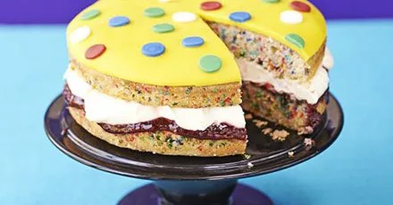 Торт «Spotty Pudsey» з лимонним кремом
