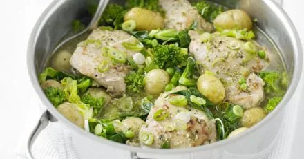 Веснячий курячий горщик