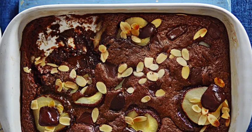 Squidgy chocolate pear pudding