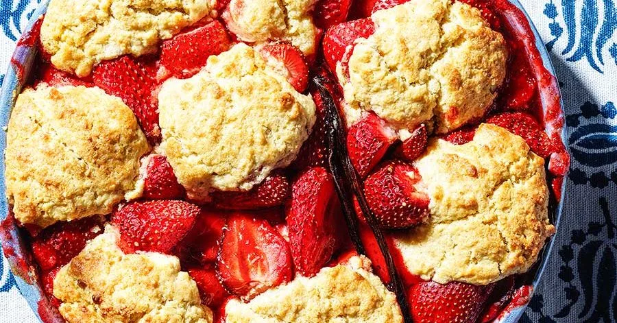 Strawberry & elderflower cobbler