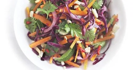 Tangy carrot, cabbage & onion salad