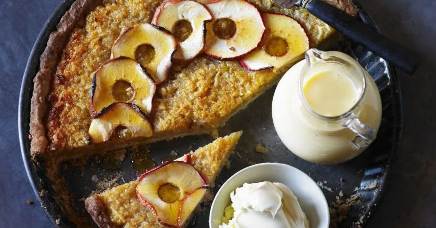 Treacle apple tart