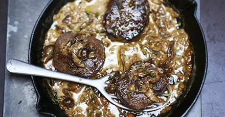 Venison steaks with wild mushroom sauce
