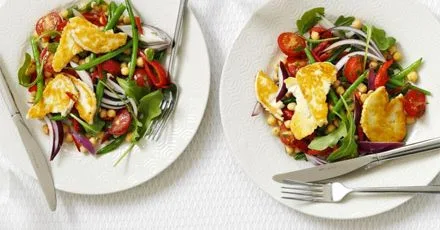 Warm halloumi, chickpea & lime salad
